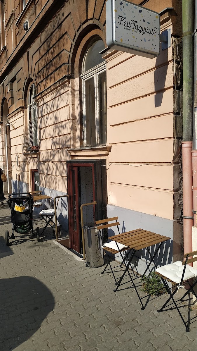 Kell Fagylalt? Photos 2